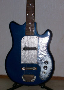 1960s Teisco EJ-1: Body