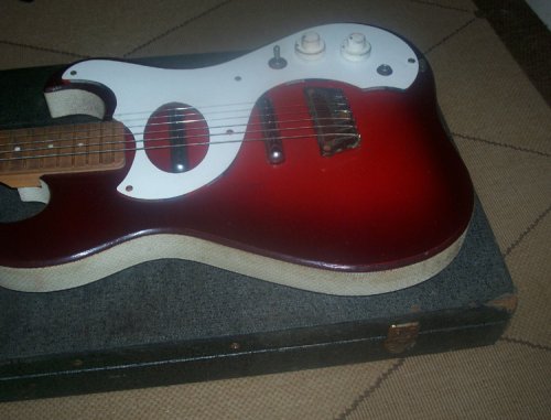 Silvertone 1457: Body Front